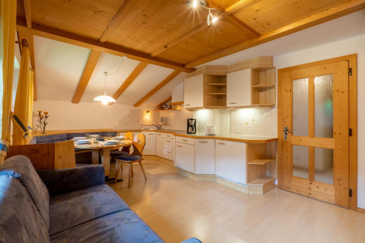 Grossgasteigerhof Apartment Selva dei Molini Bagian luar foto