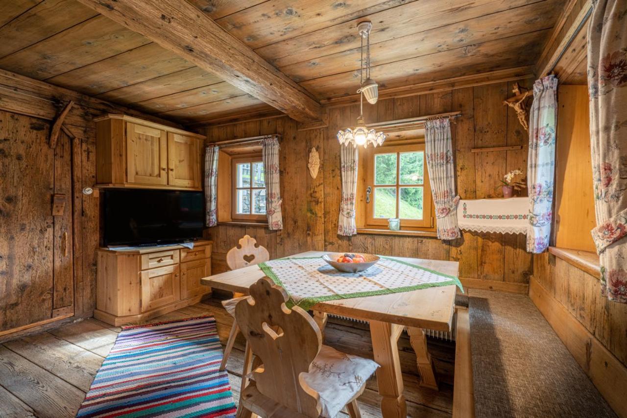 Grossgasteigerhof Apartment Selva dei Molini Bagian luar foto