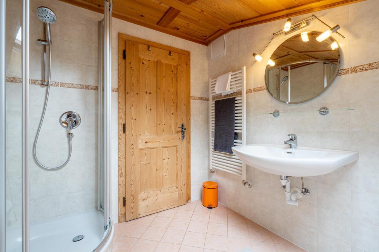 Grossgasteigerhof Apartment Selva dei Molini Bagian luar foto