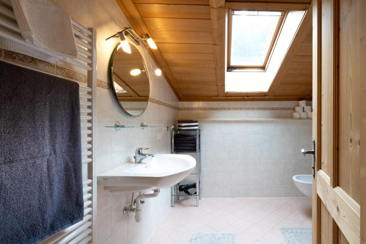 Grossgasteigerhof Apartment Selva dei Molini Bagian luar foto
