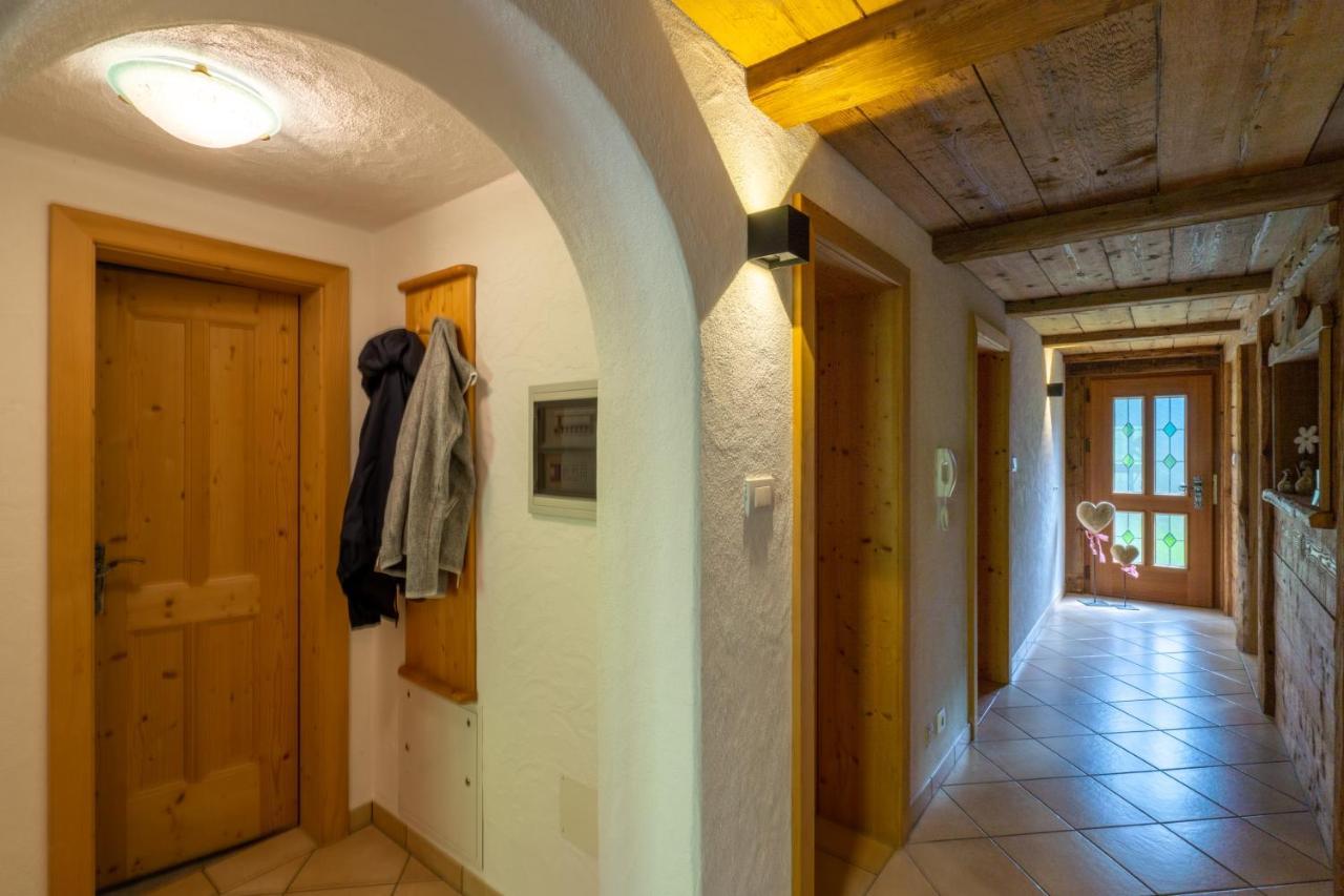 Grossgasteigerhof Apartment Selva dei Molini Bagian luar foto