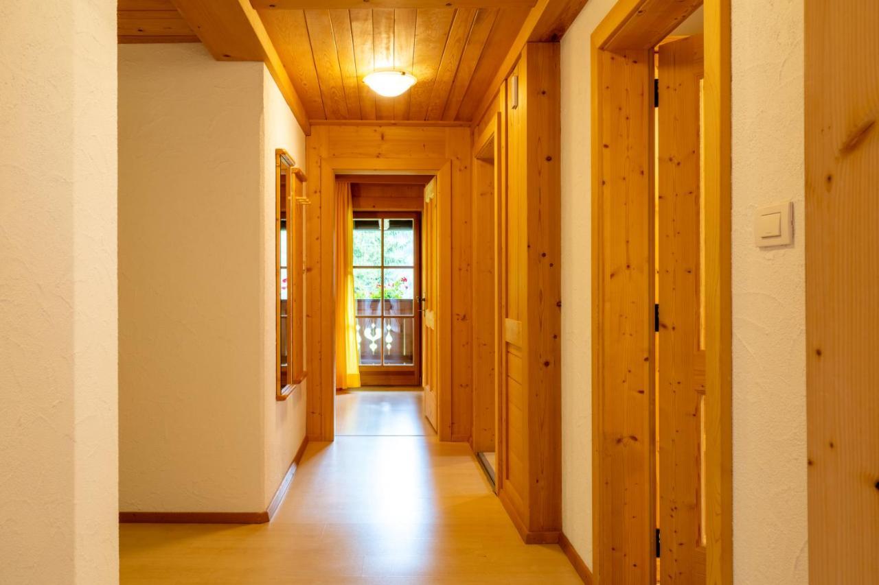 Grossgasteigerhof Apartment Selva dei Molini Bagian luar foto