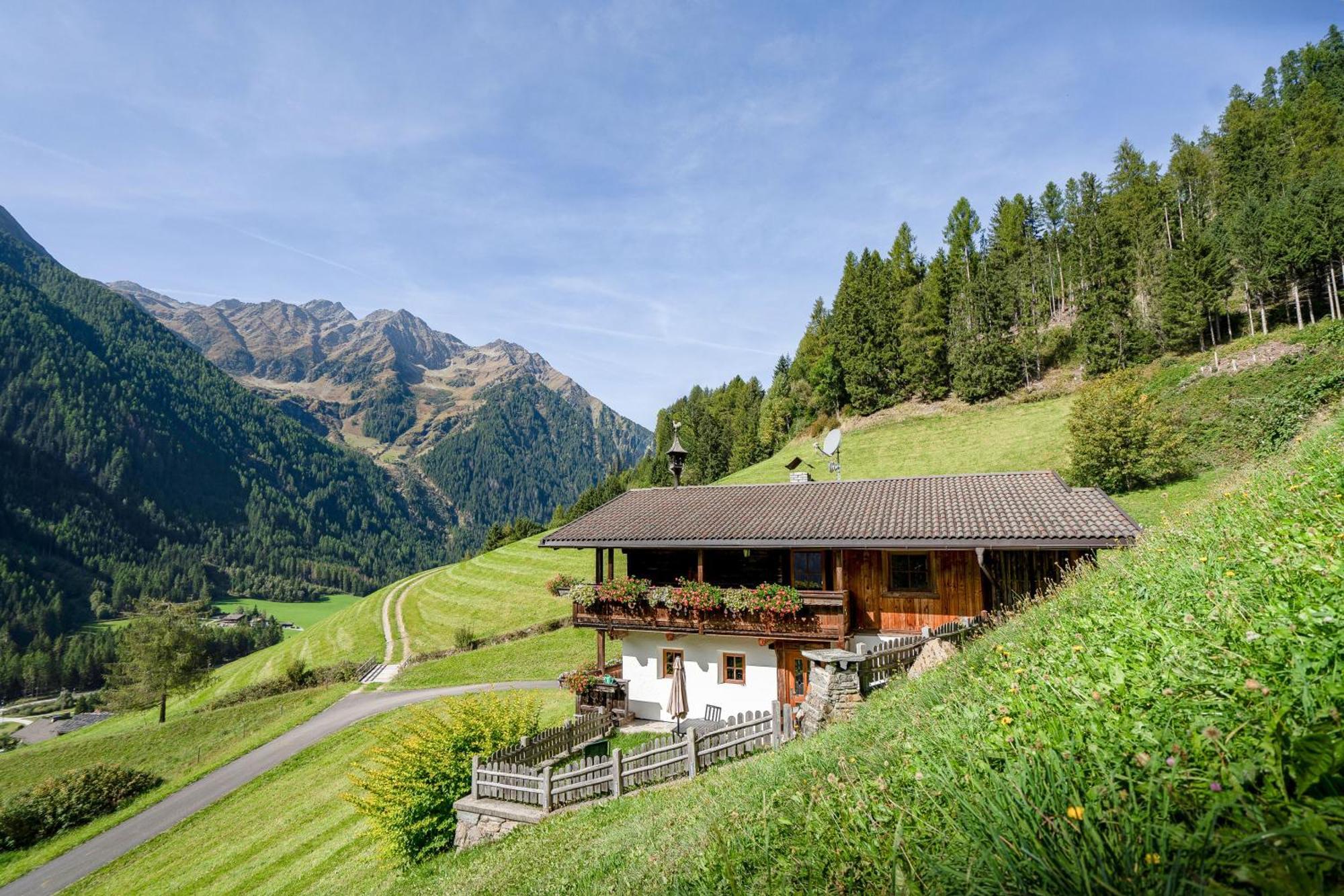 Grossgasteigerhof Apartment Selva dei Molini Bagian luar foto