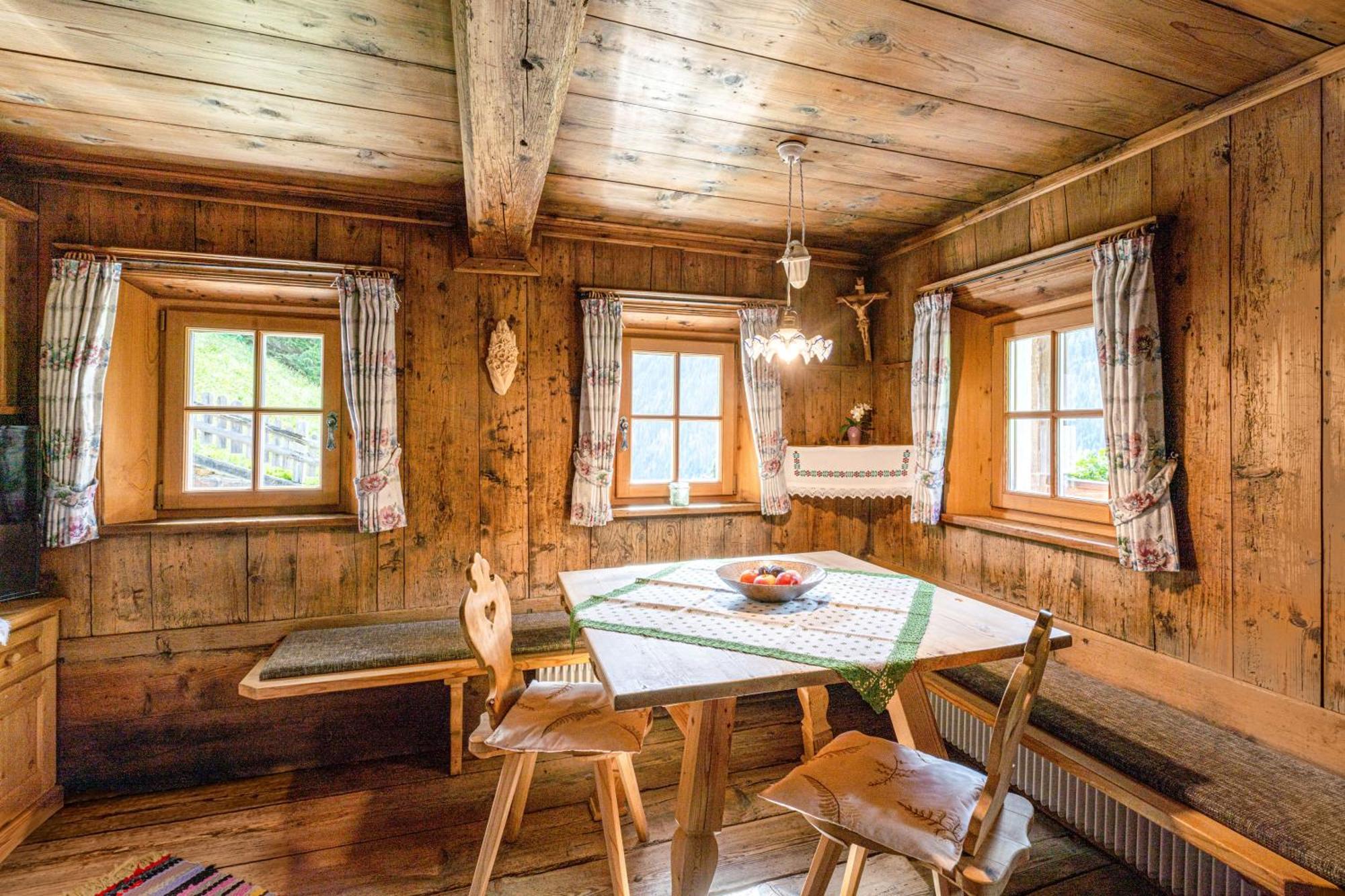 Grossgasteigerhof Apartment Selva dei Molini Bagian luar foto